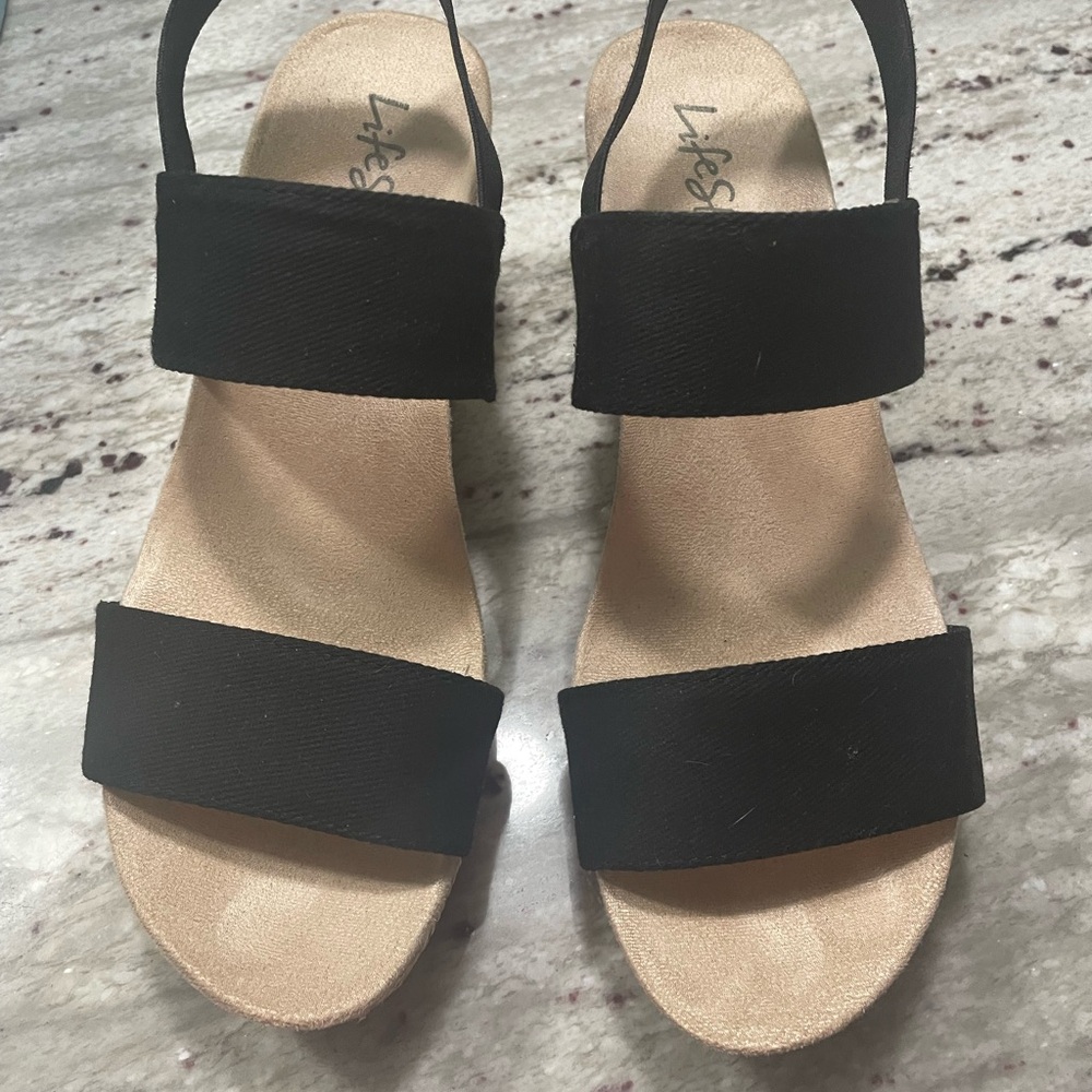 Life Stride Women’s Delta Black Canvas Wedge Shoe. Barely Worn.
